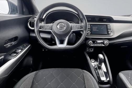 Super Black 2020 Nissan Kicks SV