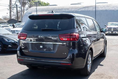 2020 Kia Sedona LX