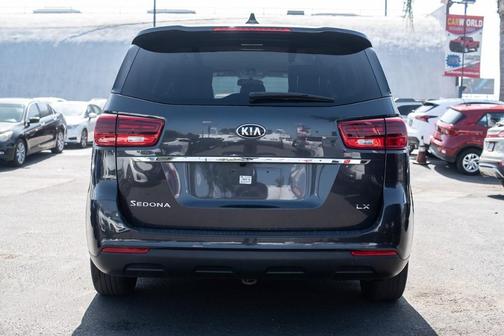 2020 Kia Sedona LX