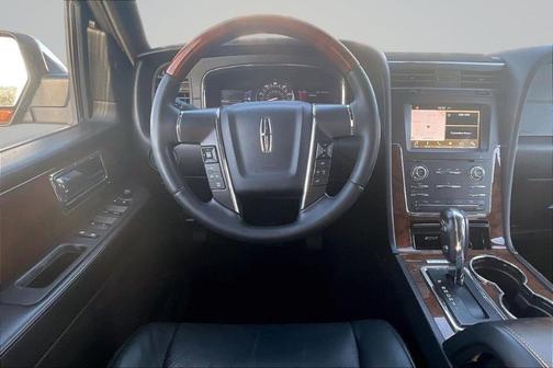 2016 Lincoln Navigator Select