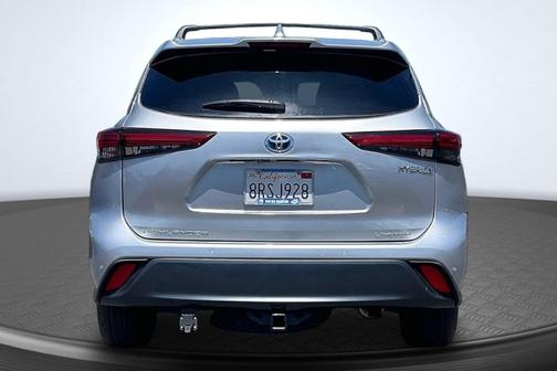 Celestial Silver Metallic 2020 Toyota Highlander Hybrid Limited