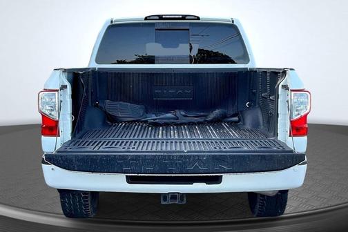 2018 Nissan Titan SV