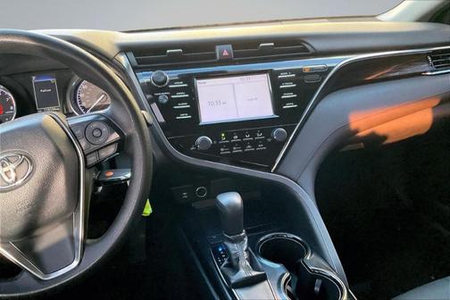 Super White 2018 Toyota Camry LE