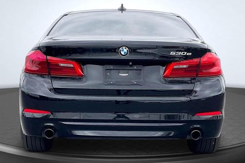 Jet Black 2018 BMW 530e iPerformance