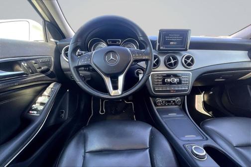 Citrus White 2015 Mercedes-Benz GLA-Class GLA 250 4MATIC