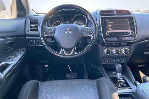 2020 Mitsubishi Outlander Sport SE 2.0