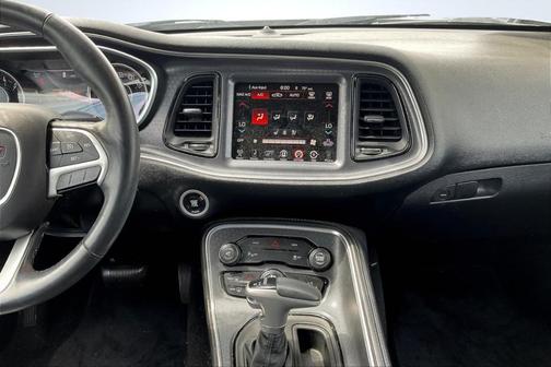 2015 Dodge Challenger SXT Plus