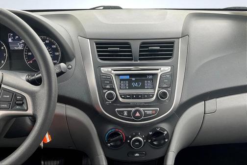 2017 Hyundai Accent Value Edition
