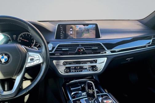 2016 BMW 750 i xDrive