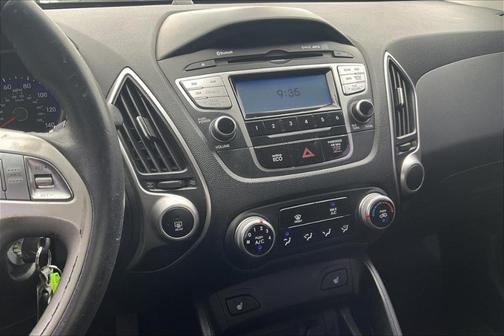 Chai Bronze 2013 Hyundai TUCSON GLS