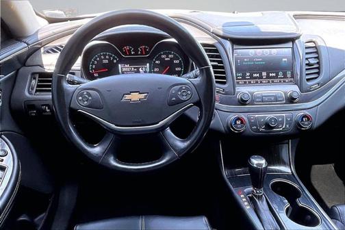 Summit White 2019 Chevrolet Impala 1LT