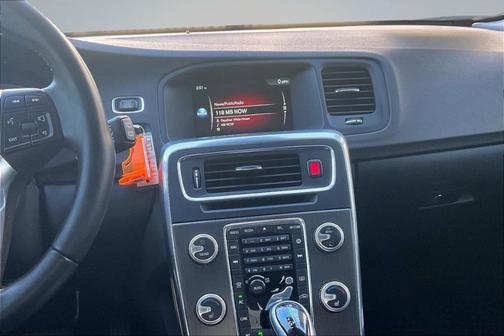 2016 Volvo V60 T5 Premier