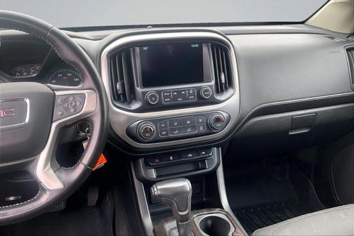 Quicksilver Metallic 2018 GMC Canyon SLE