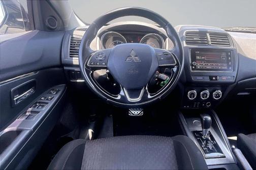 Pearl White 2019 Mitsubishi Outlander Sport LE 2.0