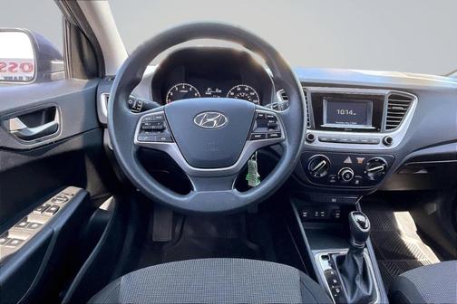 Urban Gray Metallic 2019 Hyundai Accent SE