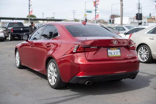 2015 Lexus IS 250 Crafted Line