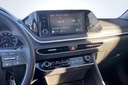 2021 Hyundai SONATA SE