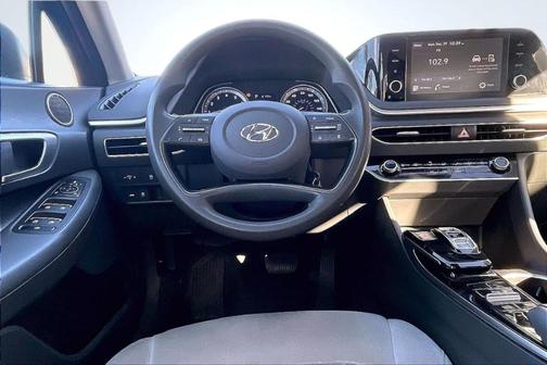 2021 Hyundai SONATA SE