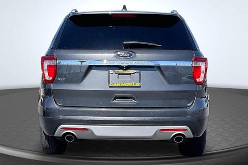 Gray 2016 Ford Explorer XLT