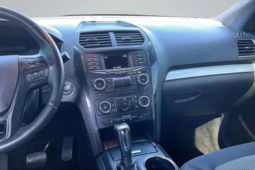 Gray 2016 Ford Explorer XLT