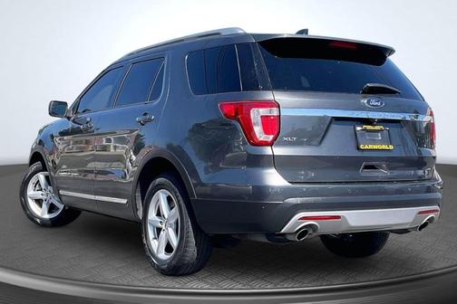 Gray 2016 Ford Explorer XLT