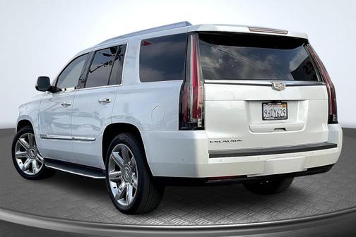 2017 Cadillac Escalade Luxury