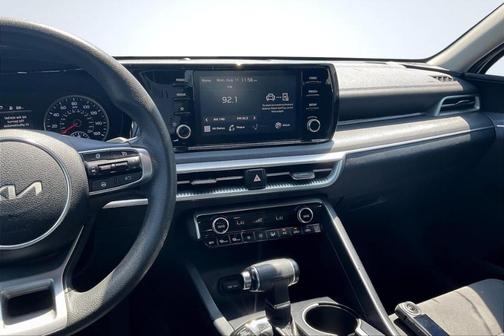 2022 Kia K5 LXS
