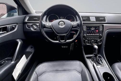 Tourmaline Blue Metallic 2018 Volkswagen Passat 2.0T R-Line