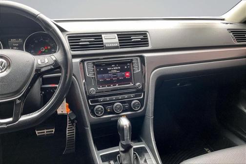Tourmaline Blue Metallic 2018 Volkswagen Passat 2.0T R-Line