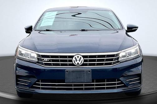 Tourmaline Blue Metallic 2018 Volkswagen Passat 2.0T R-Line