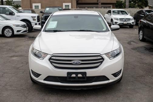 2018 Ford Taurus SEL