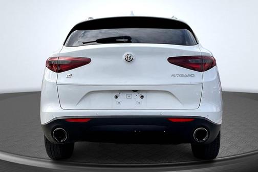 2018 Alfa Romeo Stelvio Base