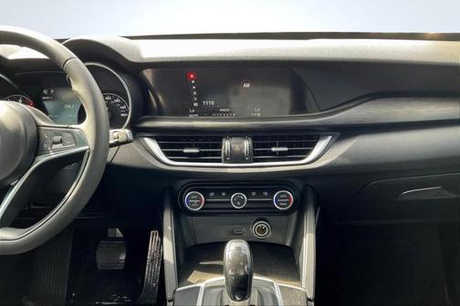 2018 Alfa Romeo Stelvio Base