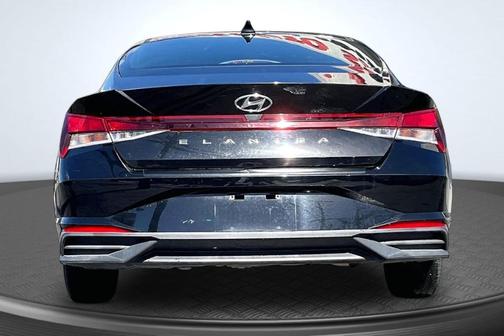 2021 Hyundai ELANTRA SE