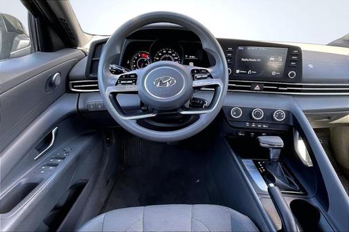 2021 Hyundai ELANTRA SE