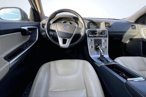 2017 Volvo S60 T5 Dynamic