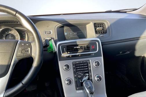 2017 Volvo S60 T5 Dynamic