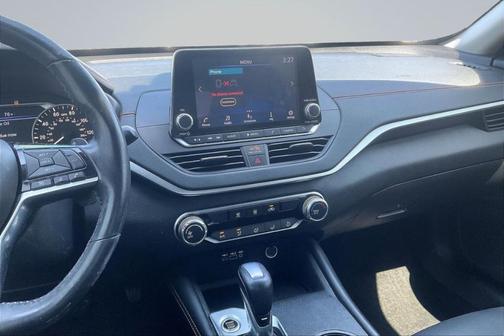 Brilliant Silver Metallic 2021 Nissan Altima 2.5 SR