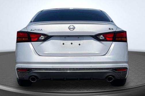Brilliant Silver Metallic 2021 Nissan Altima 2.5 SR
