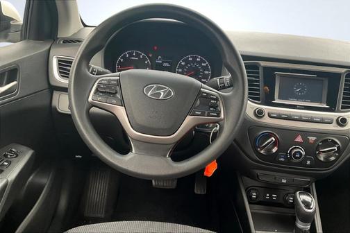 Frost White Pearl 2021 Hyundai Accent SE