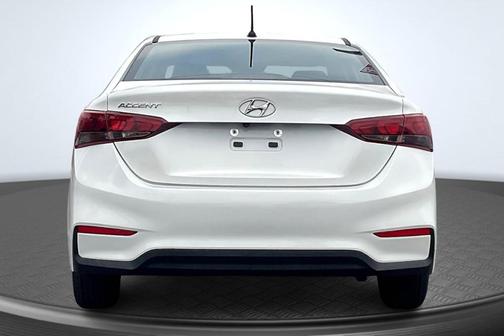 Frost White Pearl 2021 Hyundai Accent SE