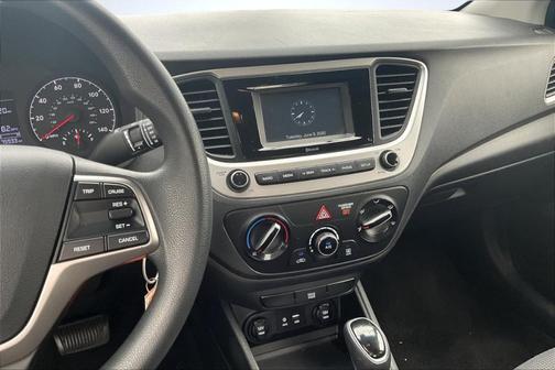 Frost White Pearl 2021 Hyundai Accent SE