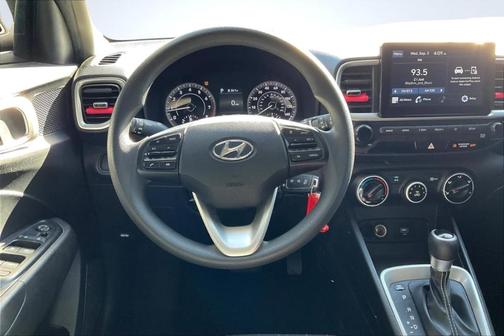 2021 Hyundai VENUE SE