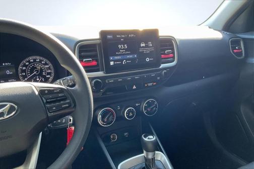2021 Hyundai VENUE SE