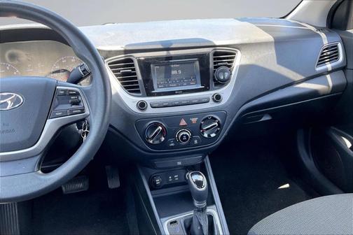 Frost White Pearl 2020 Hyundai Accent SE