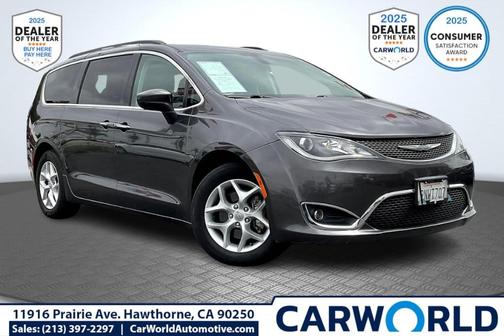 2017 Chrysler Pacifica Touring-L