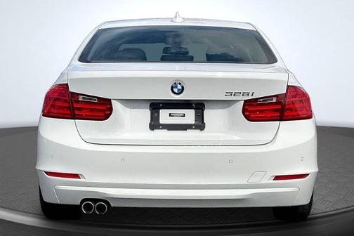 White 2014 BMW 328 i