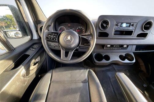 2022 Mercedes-Benz Sprinter 2500 ROOF I4 GAS 144