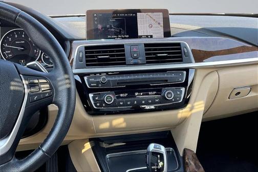 Black Sapphire Metallic 2018 BMW 330e iPerformance