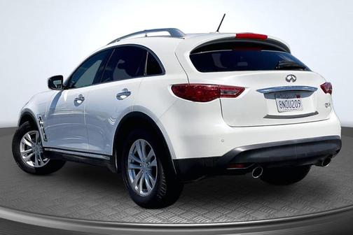 Majestic White 2017 INFINITI QX70 Base